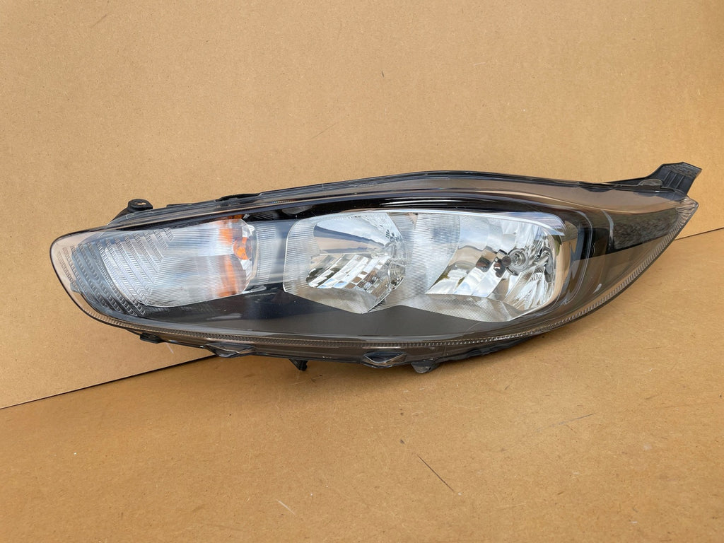 Frontscheinwerfer Ford Fiesta C1BB-13W030-AH C1BB-13W030 Links Headlight