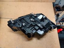 Load image into Gallery viewer, Frontscheinwerfer BMW G30 8499121-03 8499122 Full LED Ein Satz Headlight SCH7086931675ln