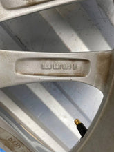 Laden Sie das Bild in den Galerie-Viewer, 1x Alufelge 18 Zoll 8V0601025R Audi A3 Rim Wheel
