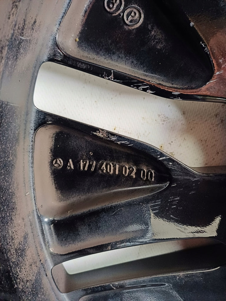 1x Alufelge 17 Zoll 6.5" 5x112 44ET Glanz Schwarz A1774010200 Mercedes-Benz W177