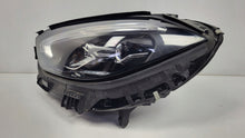 Laden Sie das Bild in den Galerie-Viewer, Frontscheinwerfer Mercedes-Benz W206 A2069060703 Links Scheinwerfer Headlight SCH7131370810ue