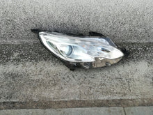 Laden Sie das Bild in den Galerie-Viewer, Frontscheinwerfer Peugeot 2008 I Rechts Scheinwerfer Headlight