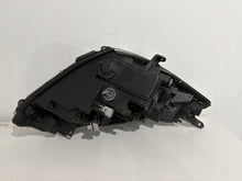 Laden Sie das Bild in den Galerie-Viewer, Frontscheinwerfer Toyota Yaris 0D-199 LED Links Scheinwerfer Headlight SCH9521914807is