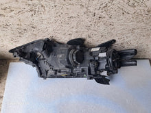 Laden Sie das Bild in den Galerie-Viewer, Frontscheinwerfer Mitsubishi Outlander III ECM921-22A20 Rechts Headlight