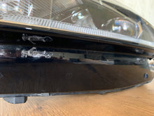 Load image into Gallery viewer, Frontscheinwerfer Skoda Octavia IV 5E4941015B Full LED Links Headlight SCH1240361206vj