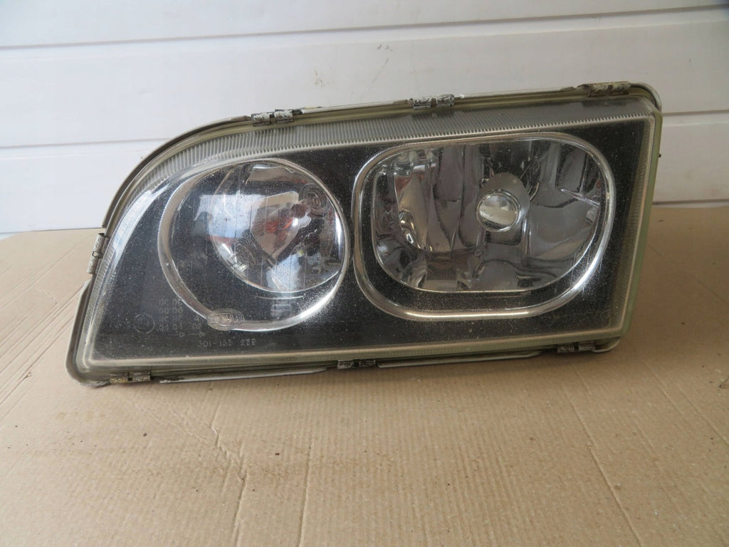 Frontscheinwerfer Volvo V40 30899884- 30899884-REMO30899884-REMO Links Headlight SCH1708594536kr