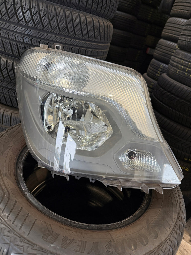 Frontscheinwerfer Mercedes-Benz Sprinter 1ED01103012 Rechts Headlight SCH5448363125uv