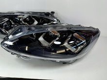 Laden Sie das Bild in den Galerie-Viewer, Frontscheinwerfer Ford Kuga LV4B-13E017-AN LV4B-13E016-AN Rechts oder Links SCH2811775437ec