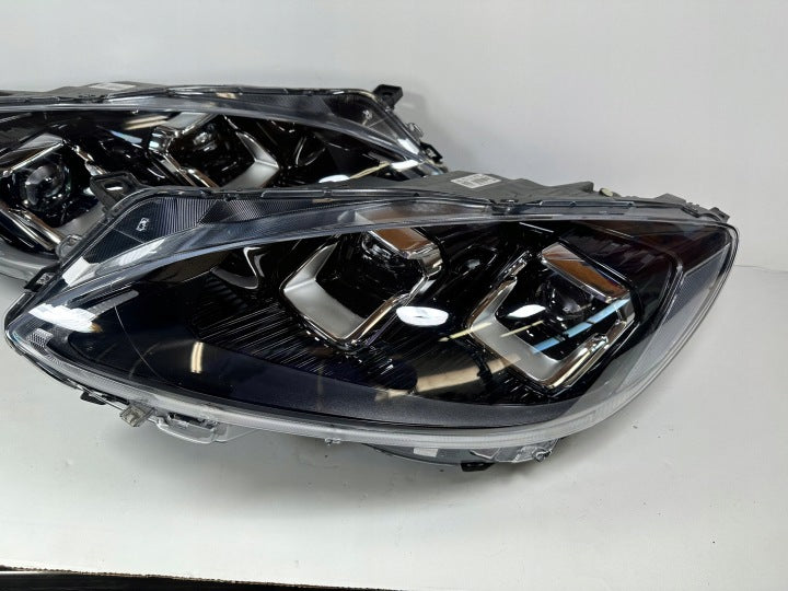 Frontscheinwerfer Ford Kuga LV4B-13E017-AN LV4B-13E016-AN Ein Satz Headlight SCH2811775437ec
