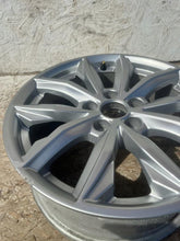 Load image into Gallery viewer, 1x Alufelge 17 Zoll 7.0&quot; 5x112 34ET Glanz Silber 80A601025 Audi Q5 Rim Wheel