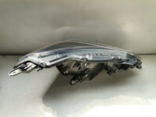 Load image into Gallery viewer, Frontscheinwerfer Toyota Yaris Links Scheinwerfer Headlight