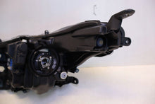 Laden Sie das Bild in den Galerie-Viewer, Frontscheinwerfer Toyota Yaris Rechts Scheinwerfer Headlight SCH1141358562vp