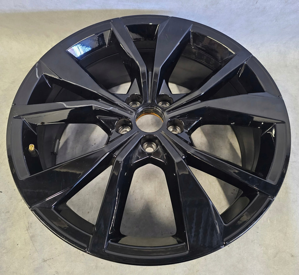 1x Alufelge 18 Zoll 7.0" 5x100 39ET Glanz Schwarz 2G7601025F VW T Cross FEL3264462630ic