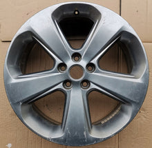 Laden Sie das Bild in den Galerie-Viewer, 1x Alufelge 18 Zoll 7.0" 5x105 38ET Glanz Graphit 95181596 Opel Astra Mokka FEL3729468449dc