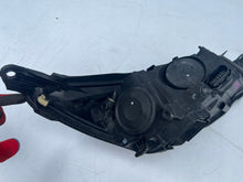 Laden Sie das Bild in den Galerie-Viewer, Frontscheinwerfer Ford Focus F1EB13W030AG Links Scheinwerfer Headlight SCH3680966213gp