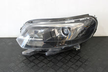 Laden Sie das Bild in den Galerie-Viewer, Frontscheinwerfer Opel Zafira A Life 9832837680 Links Scheinwerfer Headlight SCH3090321671yw