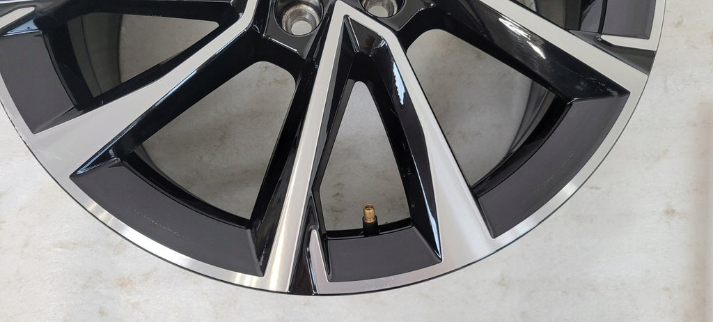 1x Alufelge 17 Zoll 7.0" 5x100 51ET 6VA601025 Skoda Fabia Iv Rim Wheel