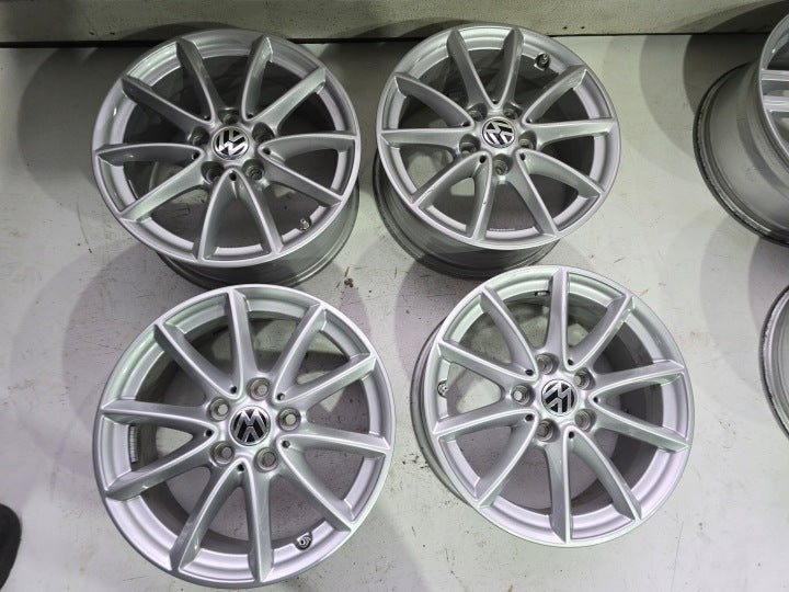 4x Alufelge 16 Zoll 7.0" 5x112 52ET 6775618 BMW 4 Caddy V Golf VII Touran FEL9805843205qy