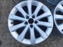 Laden Sie das Bild in den Galerie-Viewer, 4x Alufelge 17 Zoll 7.0" 5x110 35ET Glanz Silber 13269541 Opel Meriva B FEL7016397900je