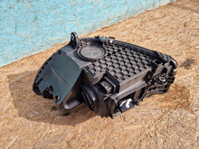 Laden Sie das Bild in den Galerie-Viewer, Frontscheinwerfer Mercedes-Benz W206 A2069068204 LE19A6437 Rechts Headlight SCH2942462443ko