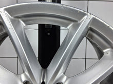 Load image into Gallery viewer, 1x Alufelge 18 Zoll 8.5" 5x112 44ET Glanz Silber 6880684 BMW G05 Rim Wheel FEL7896166599oa
