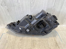 Laden Sie das Bild in den Galerie-Viewer, Frontscheinwerfer VW Polo 2G1941036 Rechts Scheinwerfer Headlight SCH9368521623tb