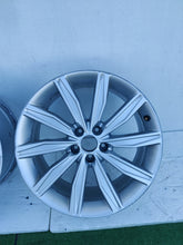 Load image into Gallery viewer, 1x Alufelge 19 Zoll 8.5&quot; 5x112 40ET Glanz Silber 4K0601025G Audi A6 C8 Rim Wheel