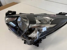Laden Sie das Bild in den Galerie-Viewer, Frontscheinwerfer Mazda 2 Dj Links Scheinwerfer Headlight SCH1963455590ex