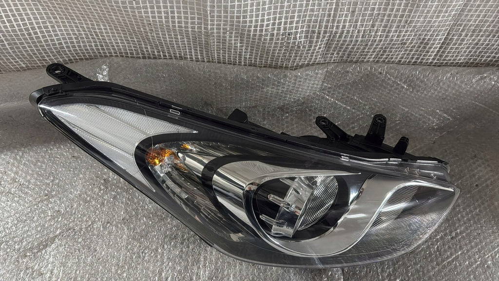 Frontscheinwerfer Hyundai I30 HYUI30LPZD12 Rechts Scheinwerfer Headlight SCH1080117554uc
