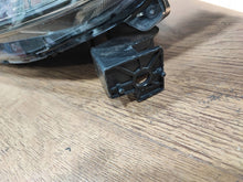 Laden Sie das Bild in den Galerie-Viewer, Frontscheinwerfer Honda Cr-V W0780 Links Scheinwerfer Headlight SCH1048961716aq
