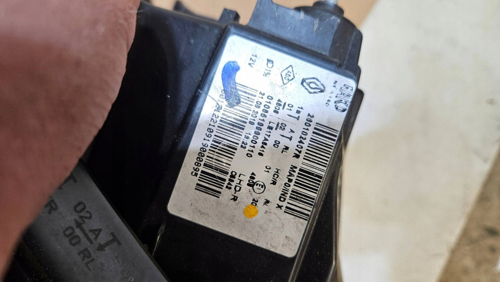Frontscheinwerfer Renault Clio I V 260102407R Rechts Scheinwerfer Headlight SCH1751542415eg