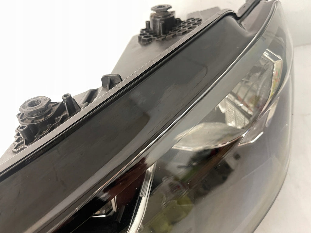 Frontscheinwerfer VW Caddy III 2K1941015A Links Scheinwerfer Headlight SCH6335152825lf