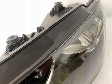 Load image into Gallery viewer, Frontscheinwerfer VW Caddy III 2K1941015A Links Scheinwerfer Headlight SCH6335152825lf