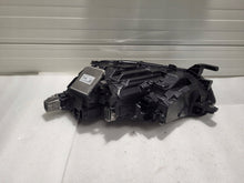 Laden Sie das Bild in den Galerie-Viewer, Frontscheinwerfer Skoda Octavia IV 5E4941016A LED Rechts Scheinwerfer Headlight SCH6655044815rh