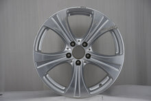 Load image into Gallery viewer, 1x Alufelge 18 Zoll 8.0" 5x112 50ET Glanz Silber A2534010800 Mercedes-Benz FEL3153336368az