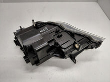 Laden Sie das Bild in den Galerie-Viewer, Frontscheinwerfer BMW 6 E63 6920742 Xenon Rechts Scheinwerfer Headlight SCH5765718619pv