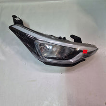 Laden Sie das Bild in den Galerie-Viewer, Frontscheinwerfer Hyundai I20 92102-C8000 Rechts Scheinwerfer Headlight SCH5704160007rg
