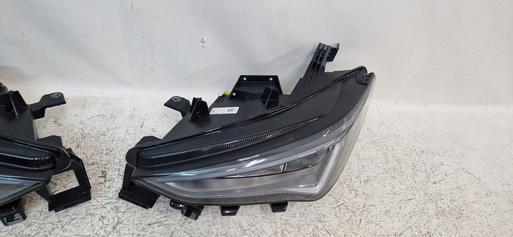 Frontscheinwerfer Cupra Born 10F941007L 10F941008 LED Rechts oder Links SCH1577449022rs
