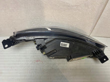 Laden Sie das Bild in den Galerie-Viewer, Frontscheinwerfer Ford Focus JX7B-13E015-CE Full LED Links Headlight SCH3185426088dt