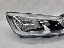 Laden Sie das Bild in den Galerie-Viewer, Frontscheinwerfer Ford Focus 7B13W029AE Rechts Scheinwerfer Headlight SCH2357423664df