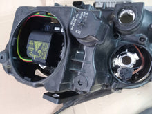 Laden Sie das Bild in den Galerie-Viewer, Frontscheinwerfer Mercedes-Benz W164 263348RH Links Scheinwerfer Headlight