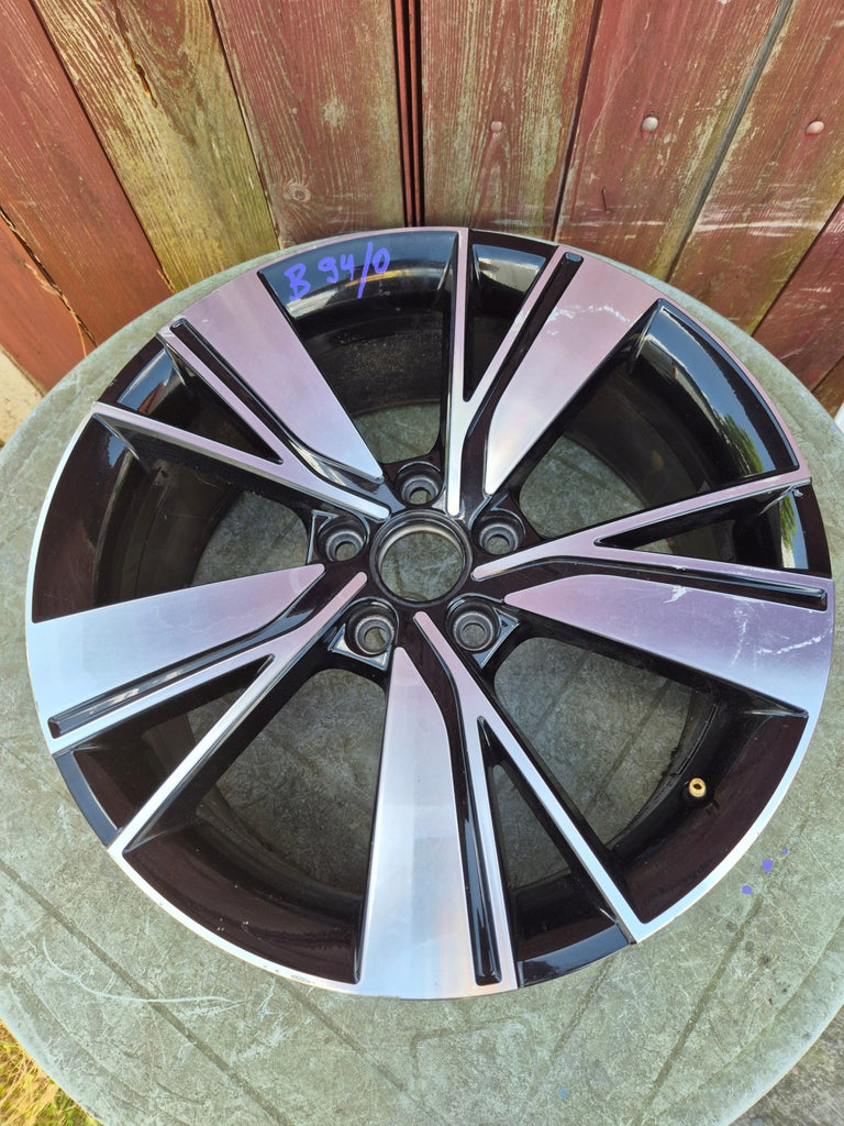 1x Alufelge 18 Zoll 7.5" 5x112 51ET Glanz Schwarz 5H0601025J VW Golf Viii FEL1496527658wr