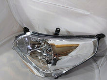 Laden Sie das Bild in den Galerie-Viewer, Frontscheinwerfer Toyota Verso 81170-0F090-00 81170-0F090 811700F090 Links SCH5520455168sh