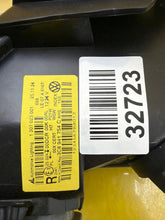 Laden Sie das Bild in den Galerie-Viewer, Frontscheinwerfer VW Passat Cc 3C8941754C Xenon Rechts Scheinwerfer Headlight SCH3069160648fl