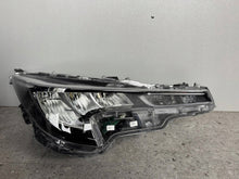 Laden Sie das Bild in den Galerie-Viewer, Frontscheinwerfer Toyota Corolla 81110-02S60 LED Rechts Scheinwerfer Headlight SCH9607123948xx