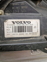 Laden Sie das Bild in den Galerie-Viewer, Frontscheinwerfer Volvo Xc60 31420250 Xenon Rechts Scheinwerfer Headlight SCH7482455010vr