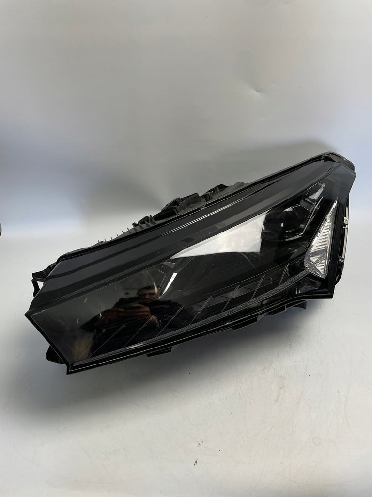 Frontscheinwerfer Skoda Enyaq 5LB941015A- Full LED Ein Stück (Rechts oder Links)