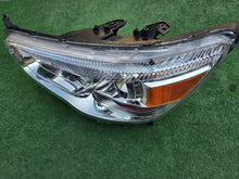 Laden Sie das Bild in den Galerie-Viewer, Frontscheinwerfer Mitsubishi Asx Bi-Xenon Links Scheinwerfer Headlight SCH8969886190mc