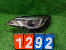 Laden Sie das Bild in den Galerie-Viewer, Frontscheinwerfer Opel Astra K 39047198 Links Scheinwerfer Headlight SCH9825974716yp