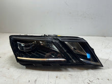 Laden Sie das Bild in den Galerie-Viewer, Frontscheinwerfer Skoda Octavia III 5E1941016 LED Rechts Scheinwerfer Headlight SCH9913774033rk